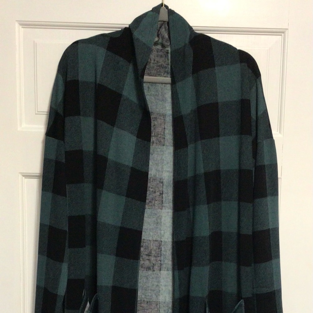 Green and black Buffalo plaid soft cardigan size 1X